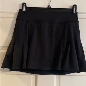 Athleta tennis skirt w/ Built in shorts.